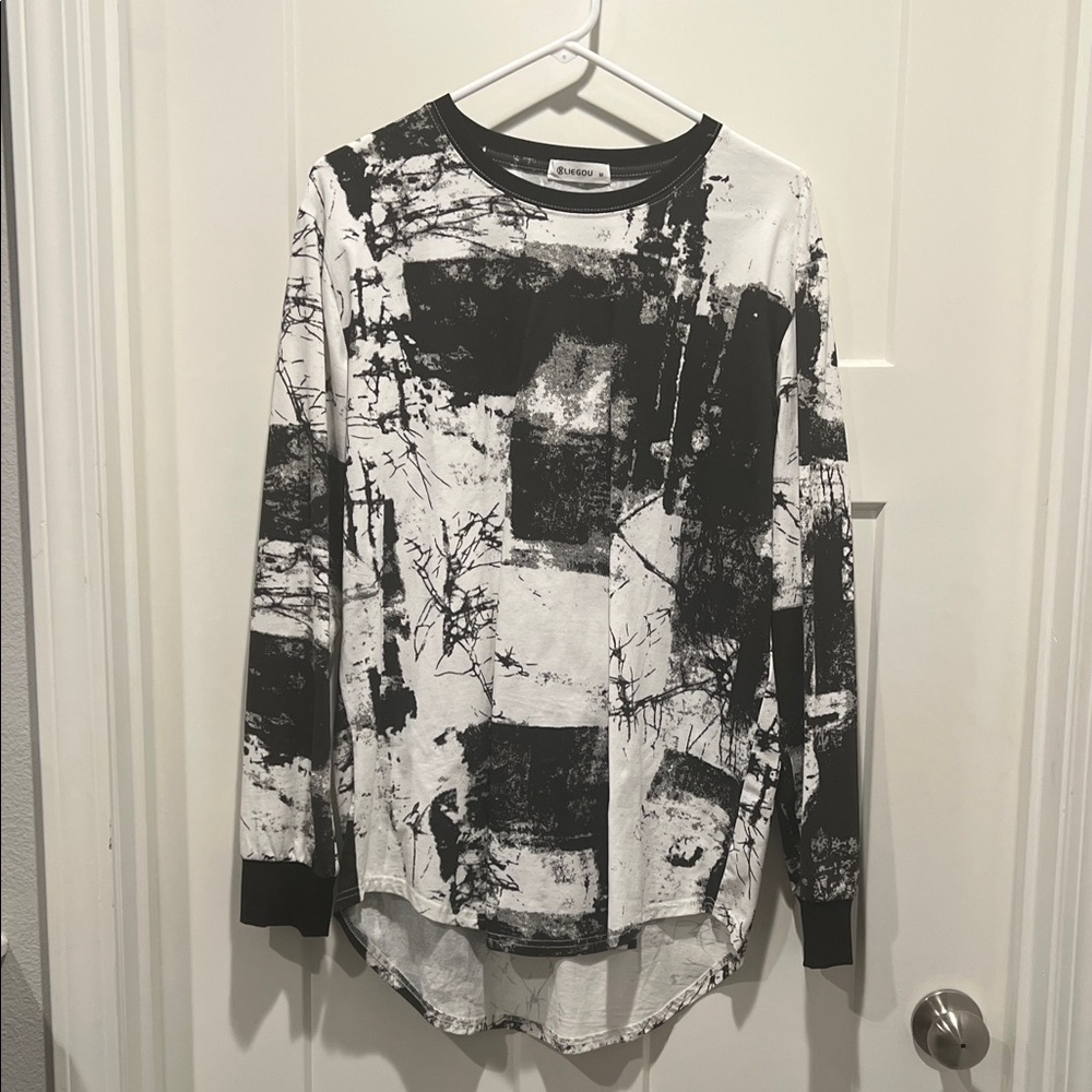 LIEGOU Monochrome Abstract Long Sleeve Tee black/white Men’s Size M
